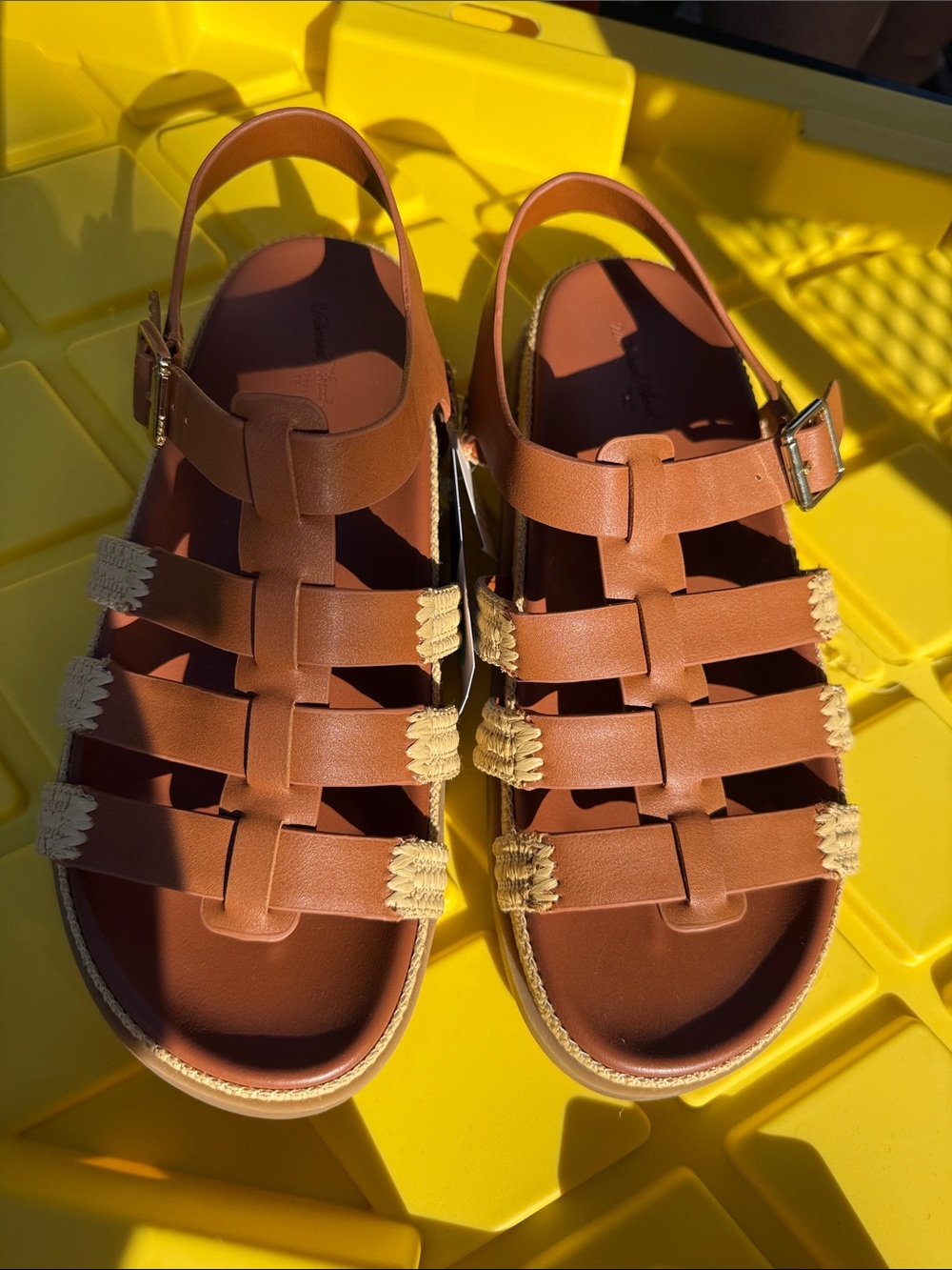 Universal Thread - Women’s Maverick Sandals Memory Foam Insole - Brown

Bin 8